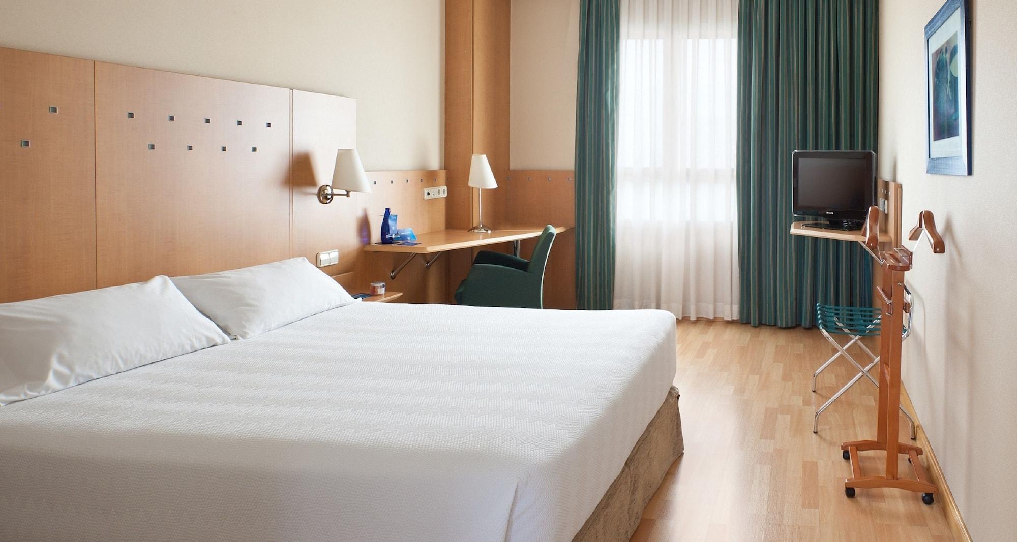 NH Leganes Hotel Bagian luar foto
