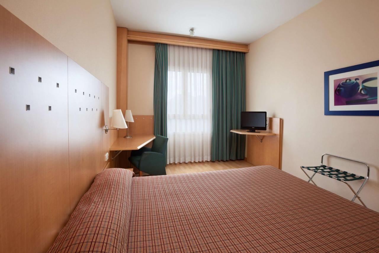 NH Leganes Hotel Bagian luar foto