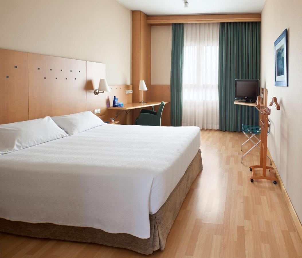 NH Leganes Hotel Bagian luar foto