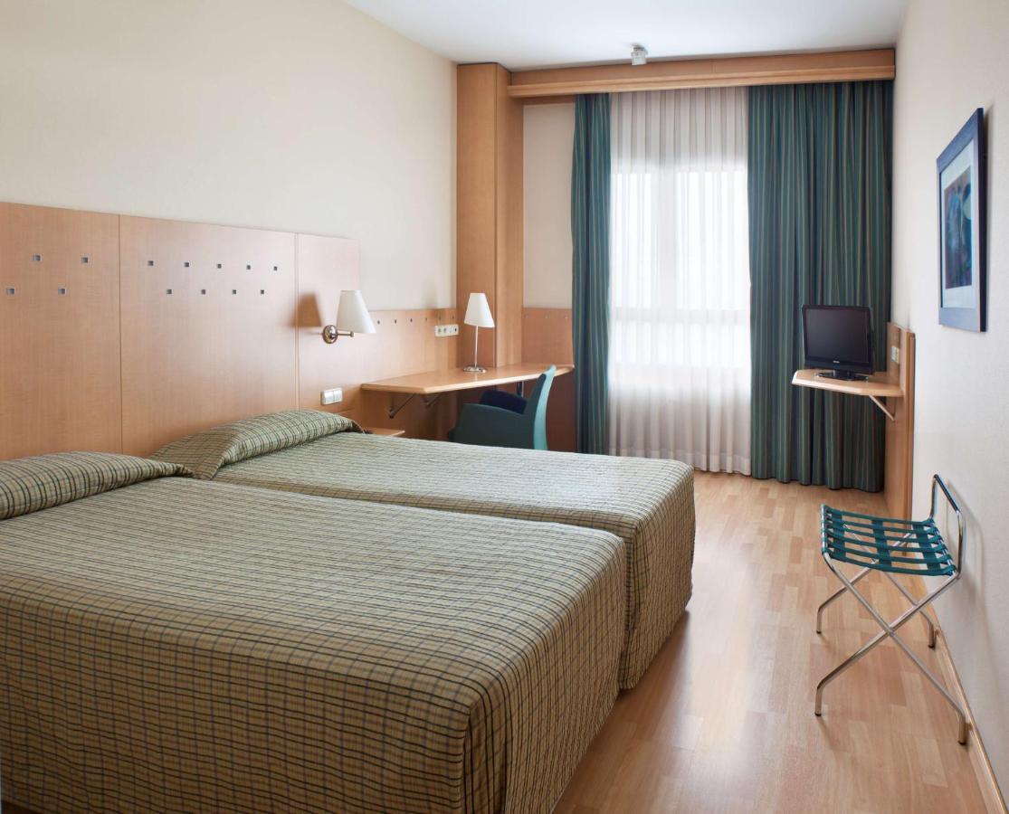 NH Leganes Hotel Bagian luar foto