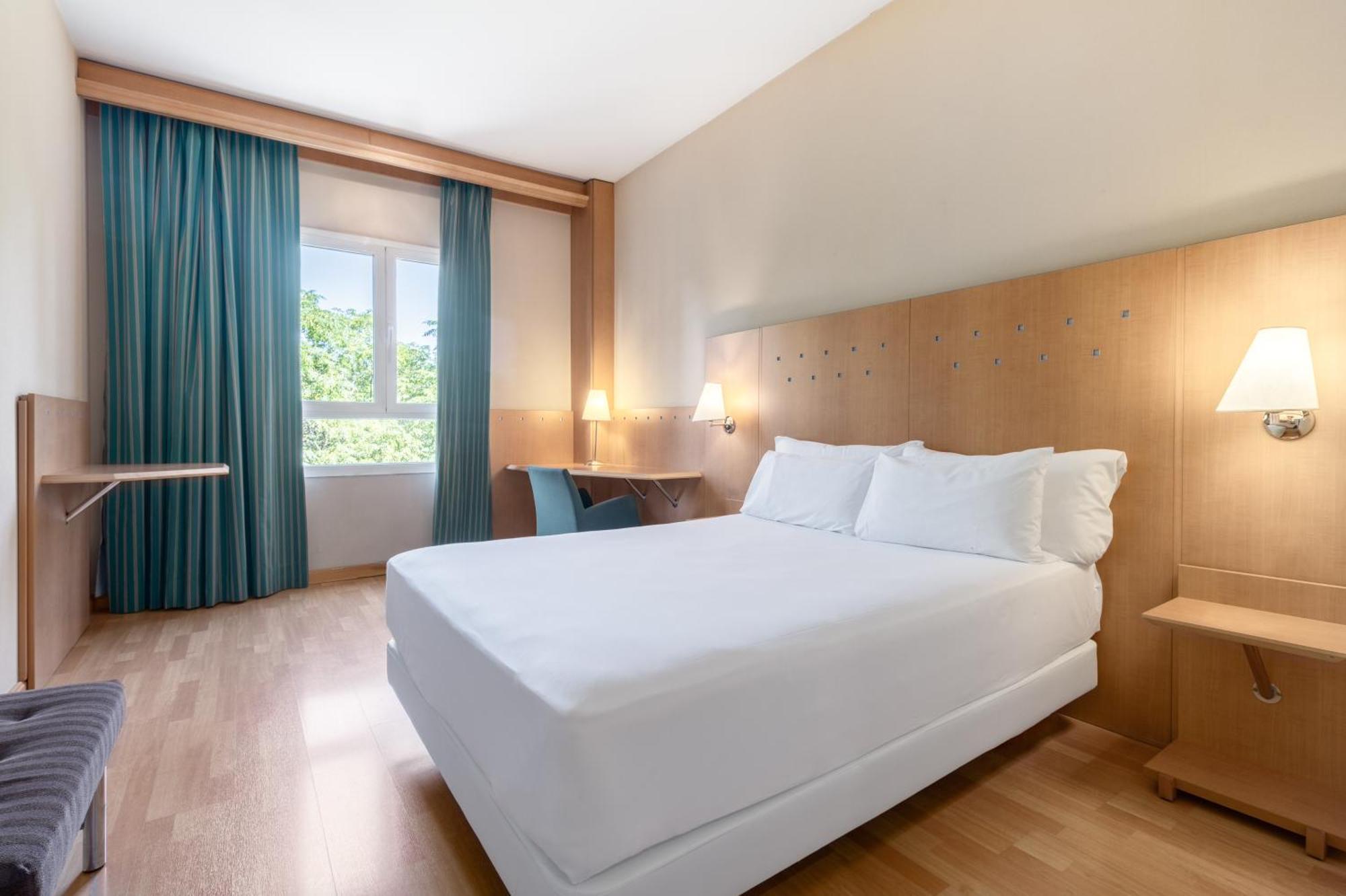 NH Leganes Hotel Bagian luar foto