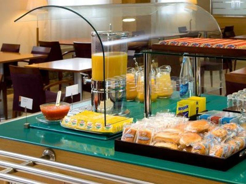 NH Leganes Hotel Bagian luar foto