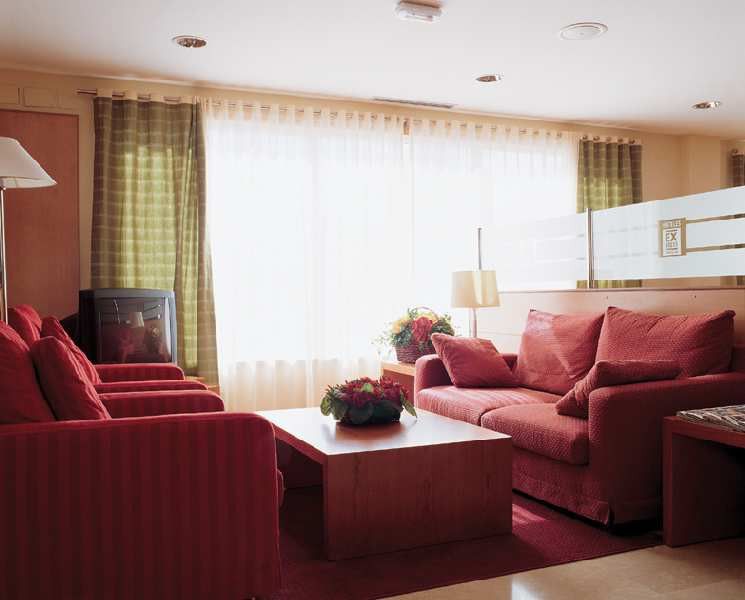 NH Leganes Hotel Bagian luar foto