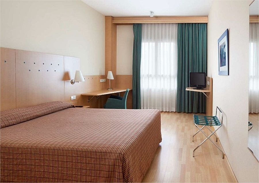 NH Leganes Hotel Bagian luar foto